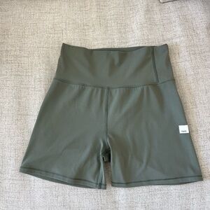 Vuori AllTheFeels Short